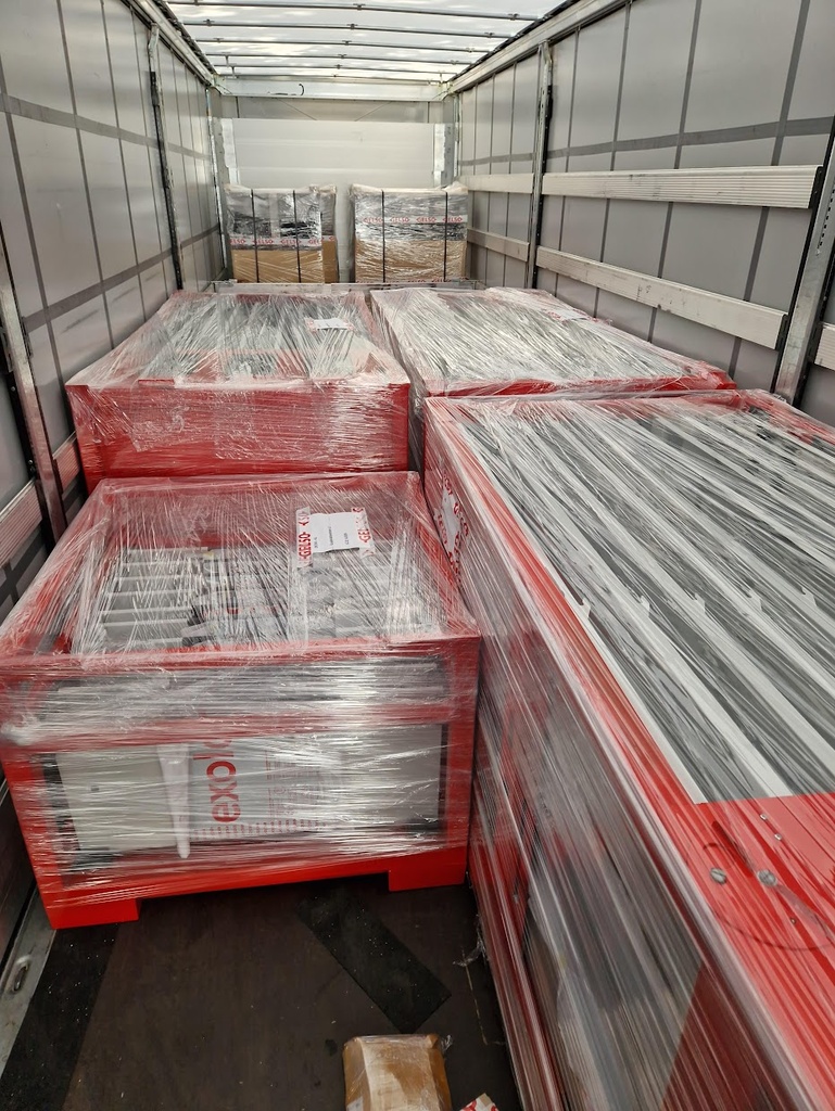 Verschalungsbleche in Mehrweggebinde welche auch als Lagergestell beim Kunden dienen