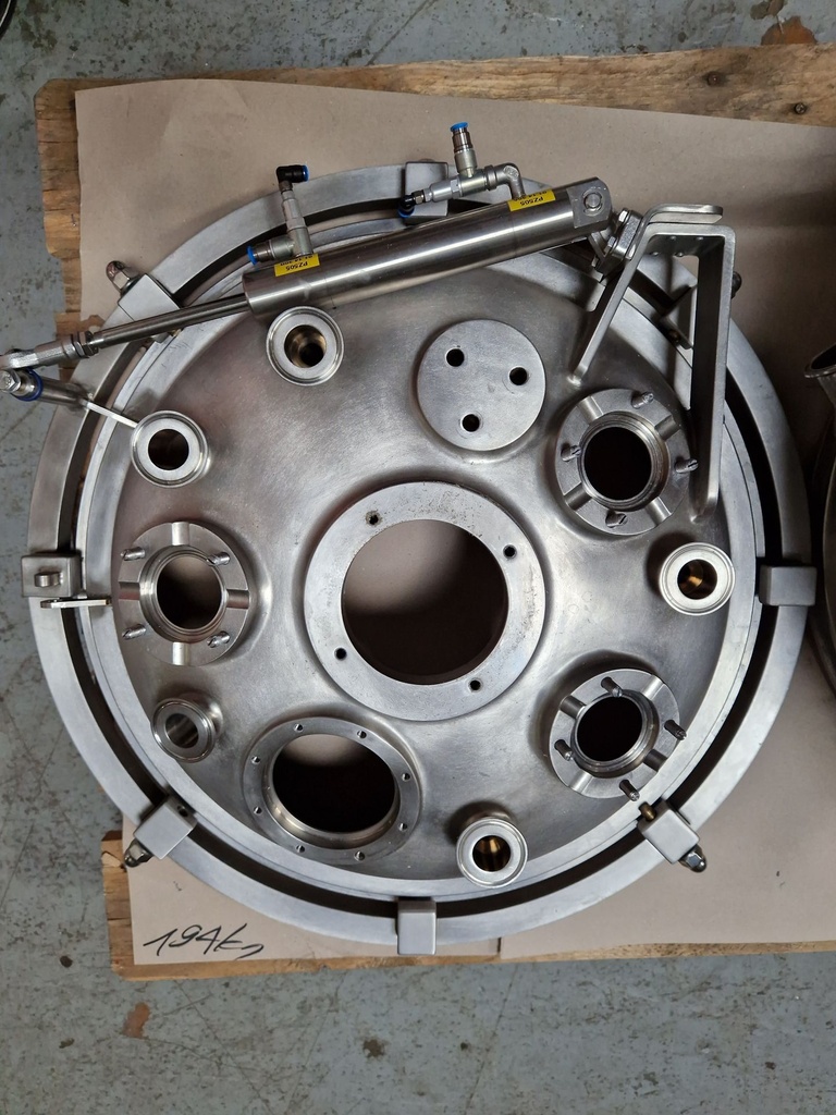 Deckel zu Prozessbehälter mit pneumatischem Bajonetverschluss