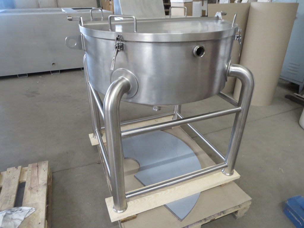 Behälter drucklos mit Spannverschlüssen