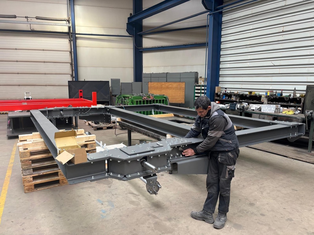 Mechatronische Baugruppe, alle Schraubverbindungen gesichert.